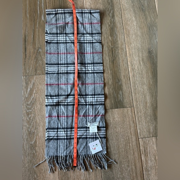 NWT Via Condotti 100% virgin wool unisex scarf with fringe - Picture 7 of 7